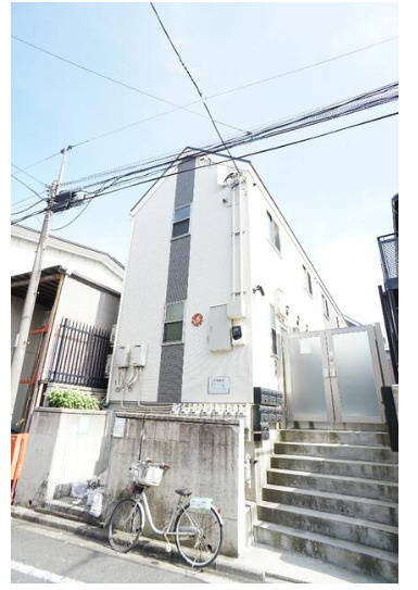 サークルハウス江古田弐番館のエントランス