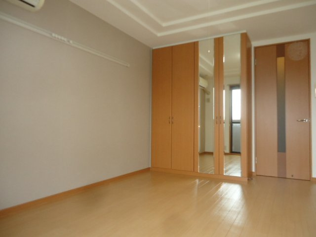 シャルマン・中島の内装|洋室