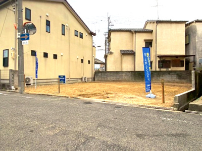 【前面道路含む現地写真】 | 【プレイワーク上町】城内小・土地30坪・建築条件なし・更地渡し | 前面道路含む現地写真です