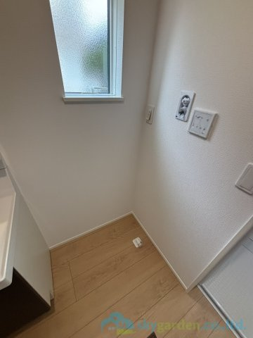 秦野市今泉24-1期　新築戸建　全2棟1号棟のランドリースペース