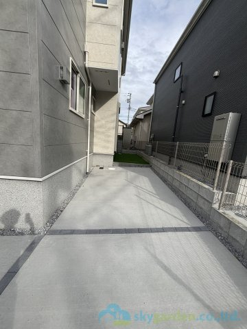 秦野市今泉1期　築後未入居戸建　全2棟1号棟の駐車場