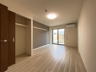 【内装】 | カンパニュール | 洋室