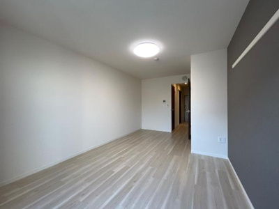 【内装】 | カンパニュール | 洋室