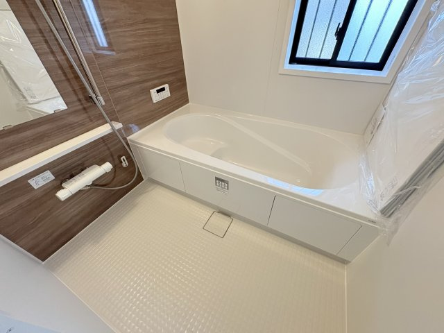 明石市魚住町中尾　新築戸建A号棟の浴室