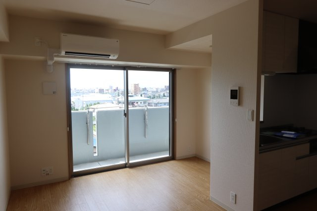 コートシャインの居間・リビング