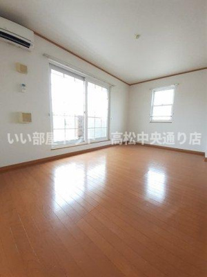 【居間・リビング】 | ベル・ソレイユＣ