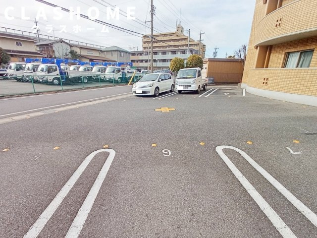 サンコートHITOTSUGI　　刈谷市の賃貸ならクラスホーム刈谷店の駐車場