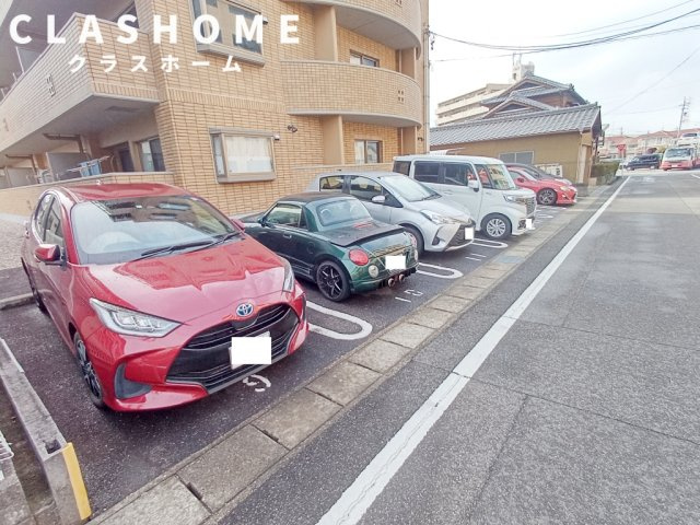 サンコートHITOTSUGI　　刈谷市の賃貸ならクラスホーム刈谷店の駐車場