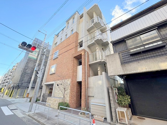 ティアラ小松の外観
