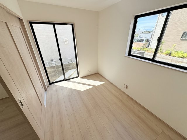 明石市魚住町中尾　新築戸建B号棟の洋室