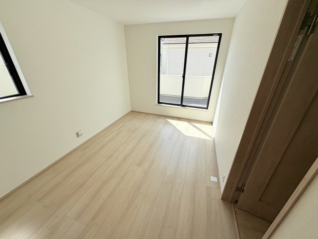 明石市魚住町中尾　新築戸建B号棟の洋室