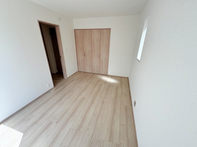 明石市魚住町中尾　新築戸建B号棟の洋室