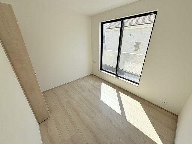 明石市魚住町中尾　新築戸建B号棟の洋室