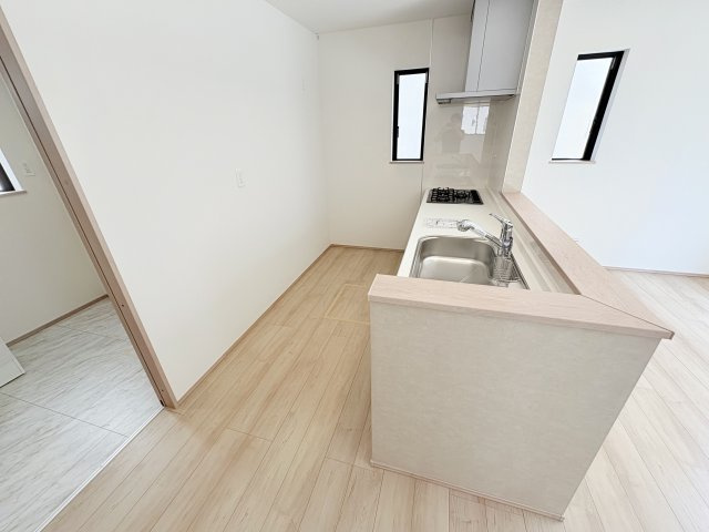 明石市魚住町中尾　新築戸建B号棟のキッチン