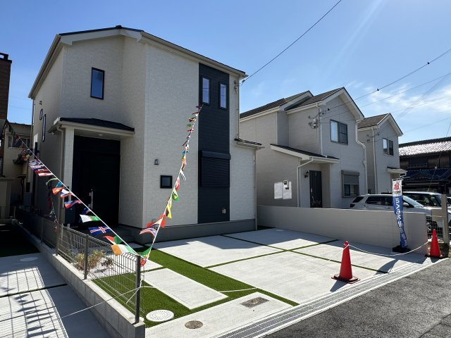 明石市魚住町中尾　新築戸建B号棟の外観