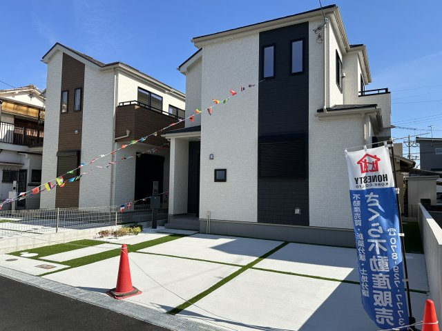 明石市魚住町中尾　新築戸建B号棟の外観