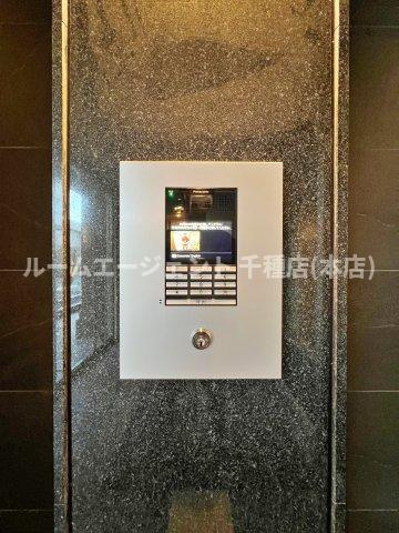 プレサンス鶴舞駅前レジスのエントランス