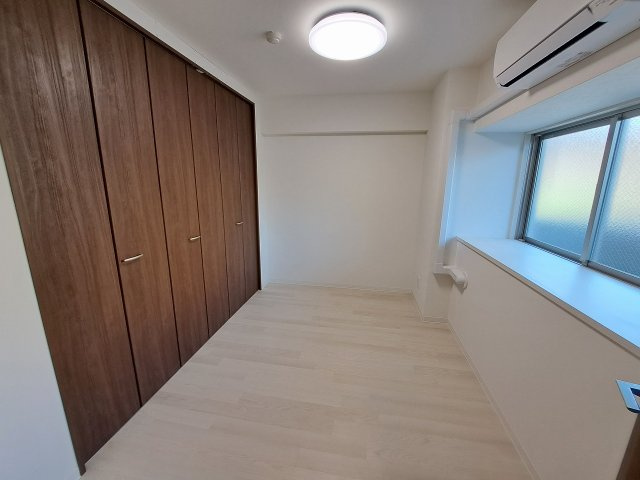 ＧＲＯＯＶＥ上甲子園レジデンスの寝室