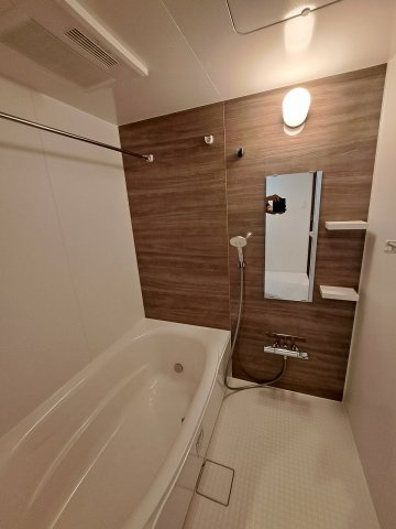 ＧＲＯＯＶＥ上甲子園レジデンスの浴室