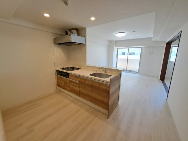 ＧＲＯＯＶＥ上甲子園レジデンスの居間・リビング