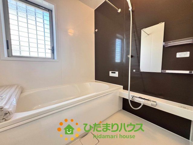 加須市久下1期　中古一戸建ての浴室