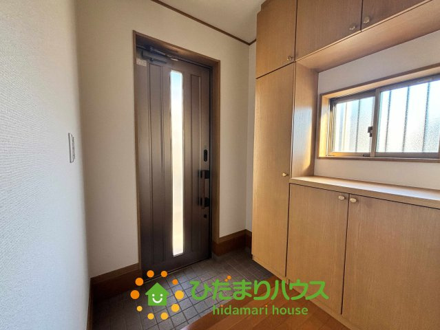 加須市久下1期　中古一戸建ての玄関