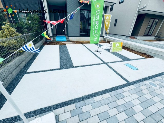 見沼区大和田町1期　新築戸建　アーバンスタイル02の駐車場