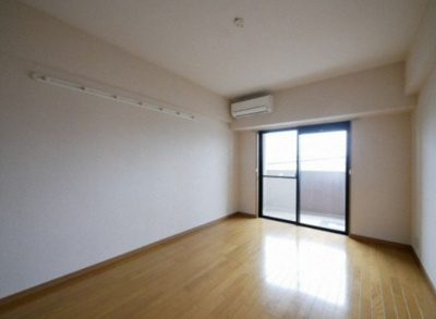 【居間・リビング】 | マーレタワー天神　HPに初期費用掲載「プライスホーム」で検索！