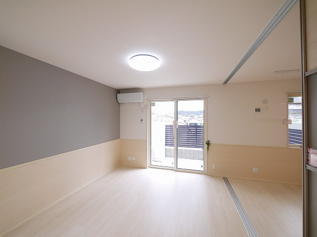 四季の風の居間・リビング|こちらのリビングで趣味の時間をお楽しみください