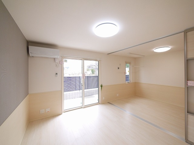 四季の風の洋室|個人の部屋や寝室として使える洋室です