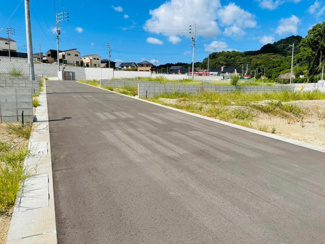 【前面道路含む現地写真】