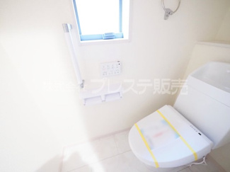 【トイレ】 | 現地写真（１号地１階トイレ）温水洗浄便座を標準装備！