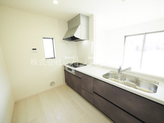 【キッチン】 | 現地写真（１号地キッチン)人気の対面キッチン♪