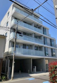 【外観】 | 鉄筋コンクリート造のがっちりとした建物。