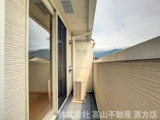 直方市大字頓野のアパートのバルコニー