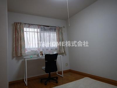 アメニティー青垣の子供部屋|洋室は独立した５．６帖とリビング隣の６．５帖の２部屋です◇