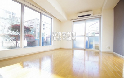 【居間・リビング】 | PRO DE FONTE （プロ・デ・フォンテ） | 2面採光の明るくて風通し良好なお部屋♪