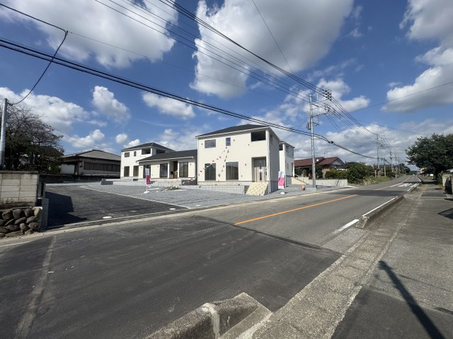 新築　前橋市河原浜町第3　クレイドルガーデン　2号棟の前面道路含む現地写真|現地写真　東側接道幅員約10.3ｍ