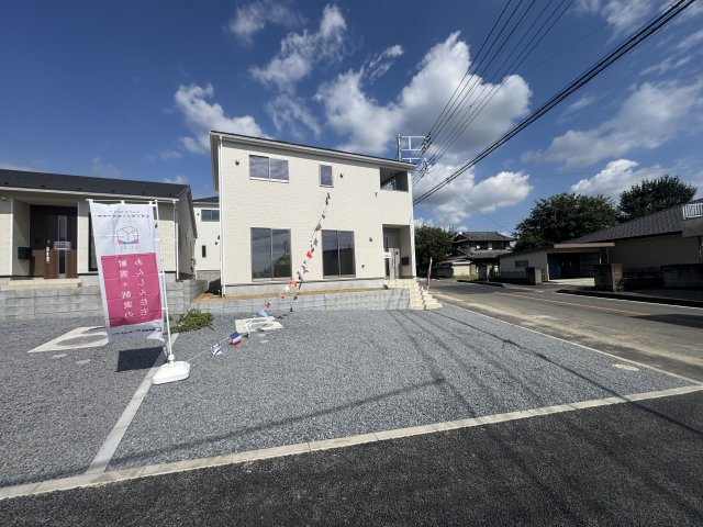 新築　前橋市河原浜町第3　クレイドルガーデン　2号棟の駐車場|現地写真　駐車スペースは並列2台分可能です！
