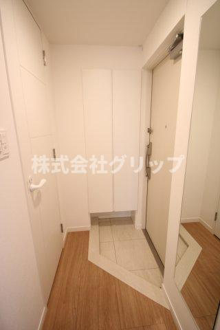 ルフレプレミアム横浜リーヴァの玄関