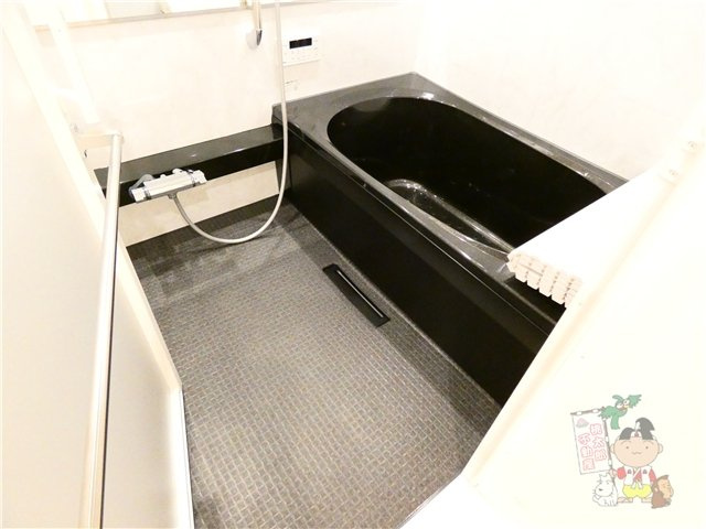 ラ・パルテール旭川　１１番館の浴室