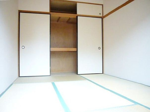 川口市宮町の賃貸マンションの収納