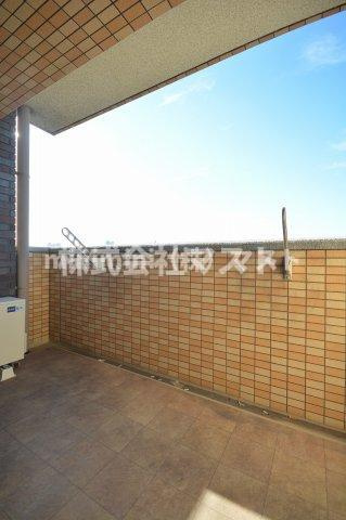 フレンシアノイエ難波南（旧グランシス難波南）のバルコニー