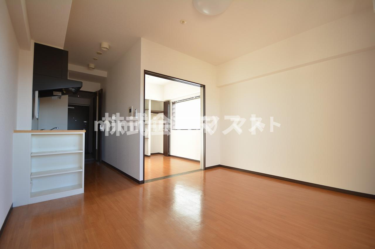 フレンシアノイエ難波南（旧グランシス難波南）の居間・リビング