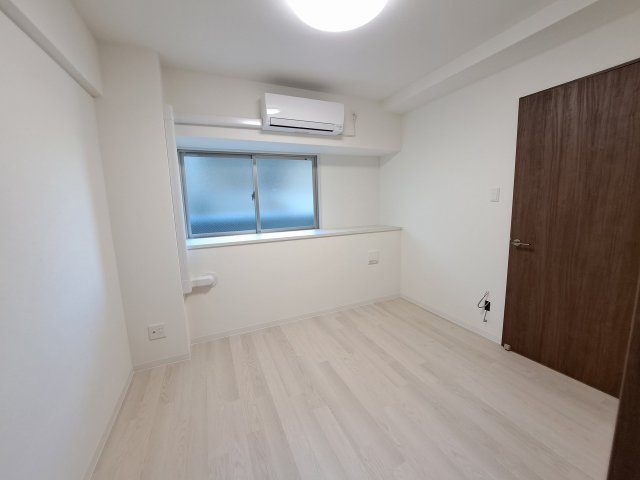 ＧＲＯＯＶＥ上甲子園レジデンスの寝室