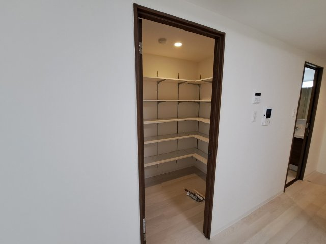 ＧＲＯＯＶＥ上甲子園レジデンスの収納