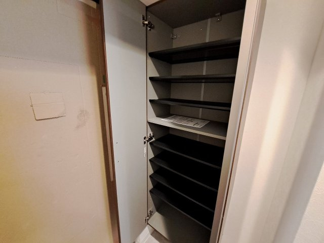 ＧＲＯＯＶＥ上甲子園レジデンスの収納