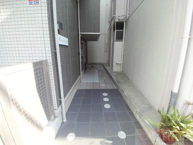 サニーシティーのエントランス