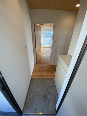 【玄関】 | サンビルダー王子ウエスト