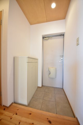 【玄関】 | サンビルダー王子ウエスト